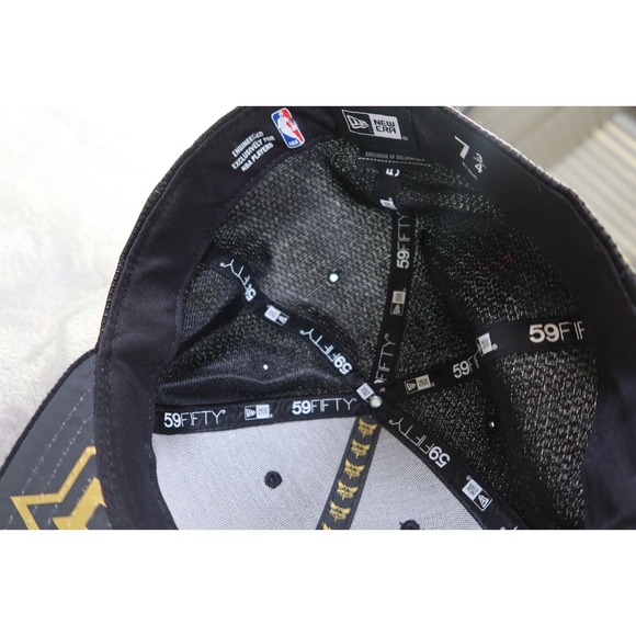 New Era 59Fifty Charlotte Hornets NBA SnapBack Men's Hat Gold Emblem‎ Suede Brim - Picture 8 of 9
